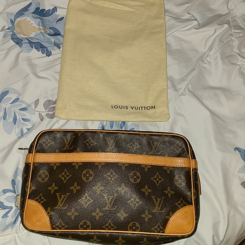 AUTHENTIC LV COMPIEGNE 28